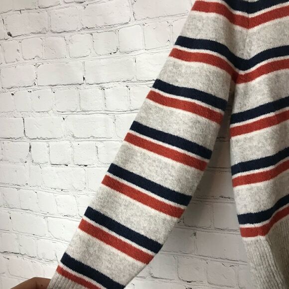 Striped Westgate V-Neck Sweater in Coziest Yarn Size XS - Picture 4 of 9